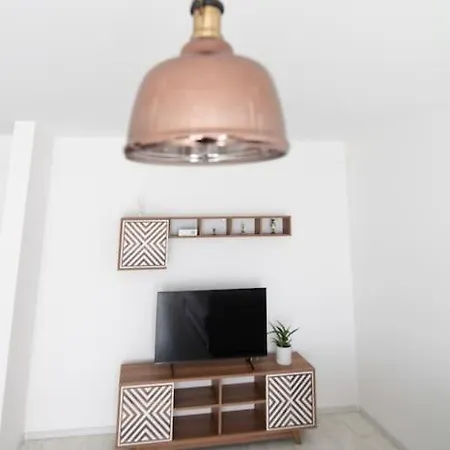 Urban Confort. Modern Si Luminos Rebreanu Apartment