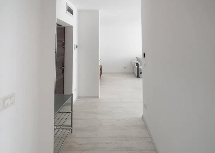 Urban Confort. Modern Si Luminos Rebreanu *